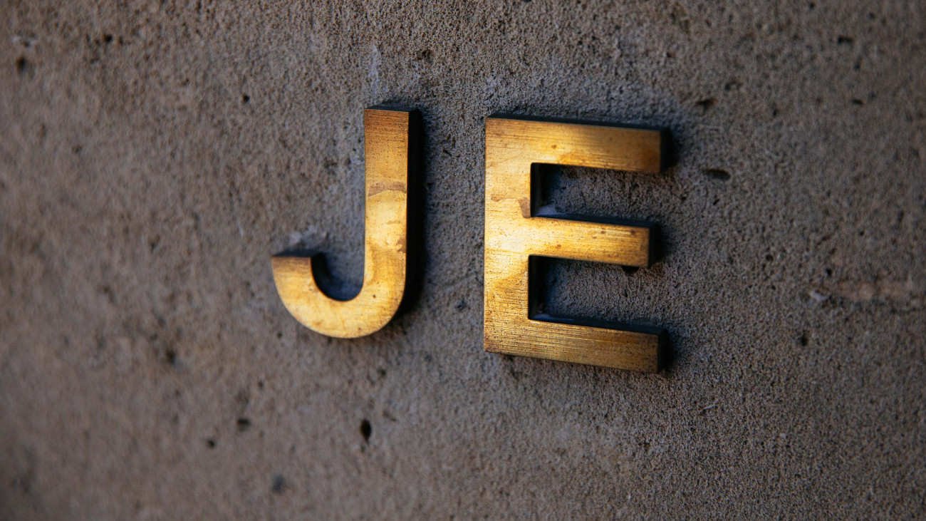NEW YORK, NY - JULY 15: A monogram on the exterior of the residence owned by Jeffrey Epstein on the Upper East Side is seen on July 15, 2019 in New York City. A judge is prepared to rule on Jeffrey Epsteinâs bail status after it was delayed by his lawyers arguing he should be able to reside in his mansion pre-trial. Epstein is charged with sex trafficking of minors and it has been alleged that he paid underage girls for sexual acts. (Photo by Kevin Hagen/Getty Images)