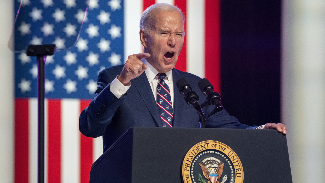 Joe Biden demokrata párti amerikai elnök kampánygyűlésen beszél a Pennsylvania állambeli Blue Bellben 2024. január 5-én. Az amerikai elnökválasztás 2024 őszén esedékes.