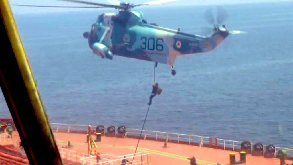 Az iráni haditengerészet elfoglalt egy olajszállítót az Ománi-öbölben. Forrás: X / DD Geopolitics