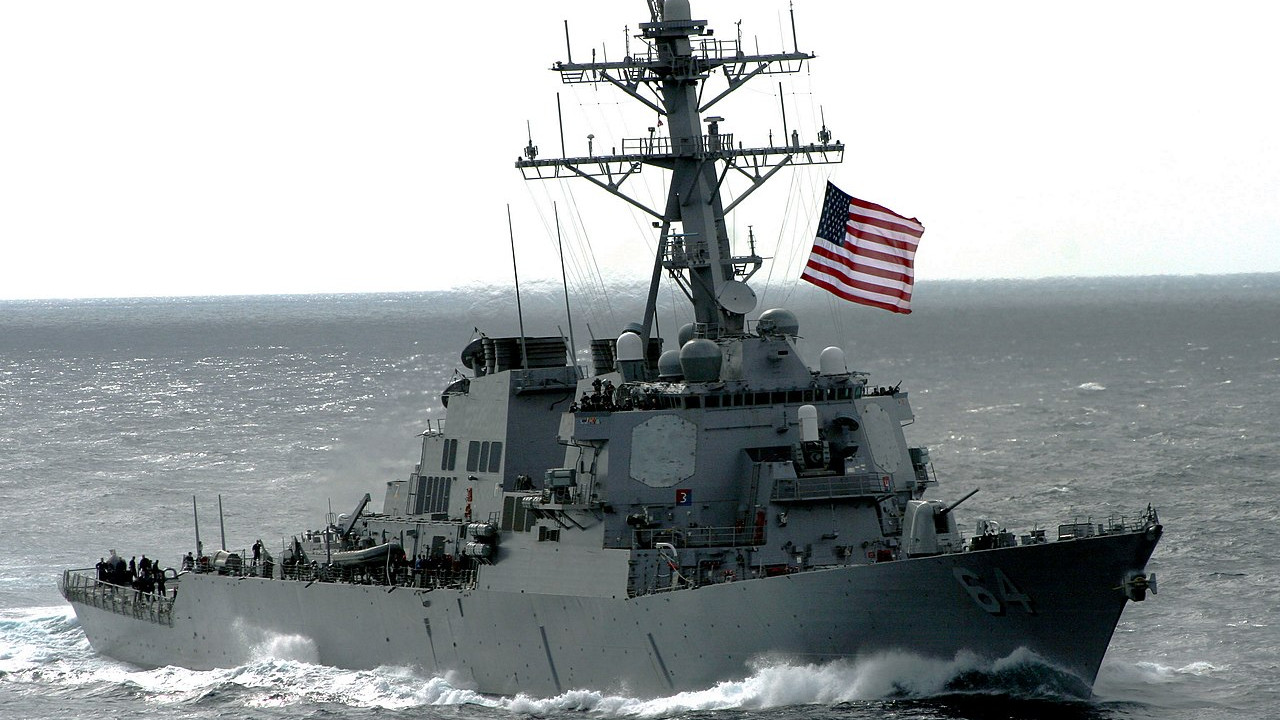 USS Carney romboló. Forrás: Wikipédia