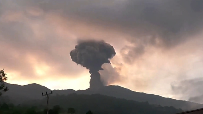 Kitört még egy indonéziai vulkán - videók