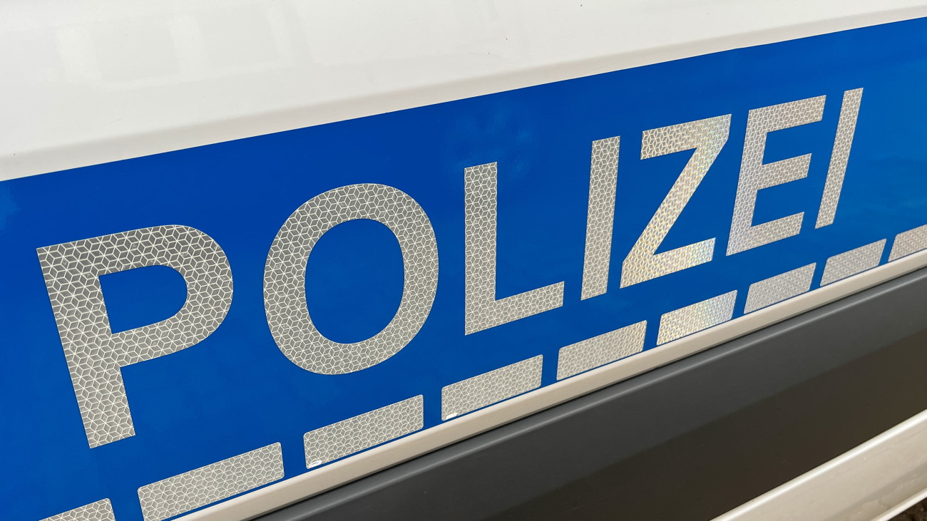 Tizenéves terroristák terveztek késes támadást rendőrök ellen Németországban