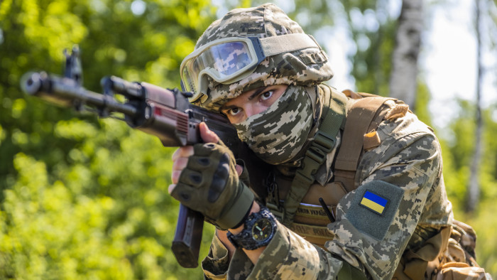 A cseh kormány unión kívüli országokból vásárolna lőszert Ukrajnának