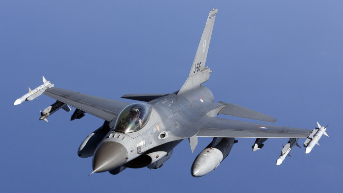 Hollandia további hat F-16-os vadászgépet küld Ukrajnának