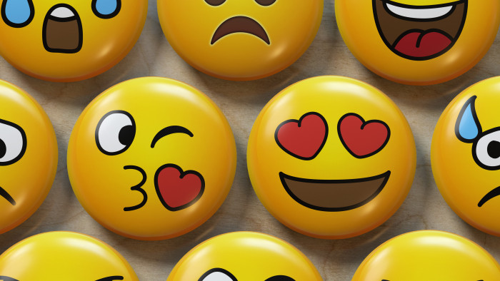 Ez még hiányzott az iPhone-ról: érkeznek a gendersemleges emojik