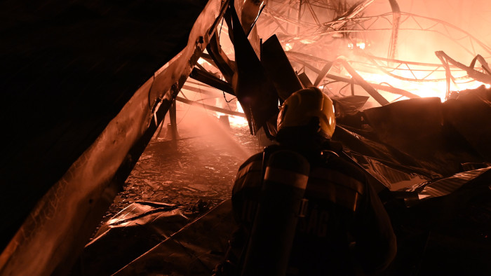 Leégett és megsemmisült egy kertészet a fővárosban – képek