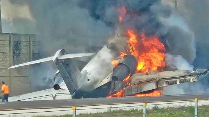 Kényszerleszállás autópályán: kisrepülőgép halálos balesete Floridában