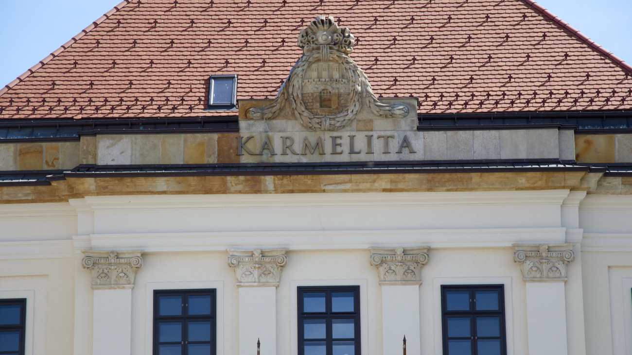 Donáth Anna a tüntetésen: a rendszer erkölcsileg megbukott