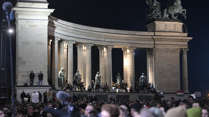 Csaknem megtelt a Hősök tere