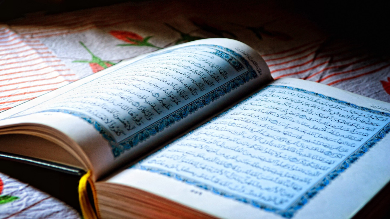 Megkezdődött a ramadán, egy hónapon át böjtöl az iszlám világ