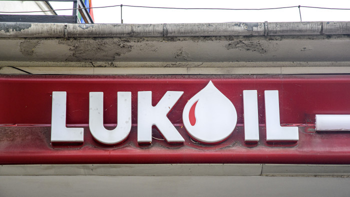 Drasztikus lépést jelentett be a Lukoil, Európát is érinteni fogja