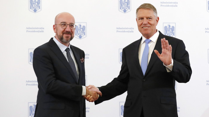 Klaus Iohannis nem lép vissza a NATO-főtitkári jelöltségtől