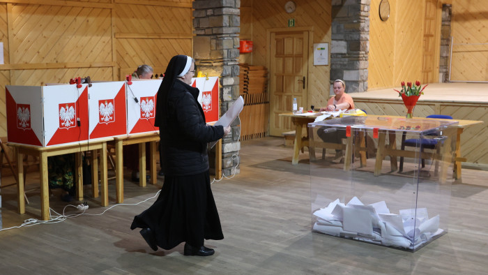 Exit poll: Kaczynskiék kapták a legtöbb szavazatot, de…