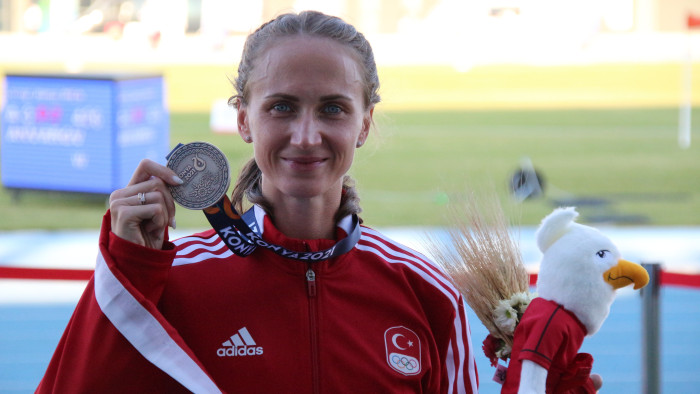Veszélyben a török futónő olimpiai ezüstje