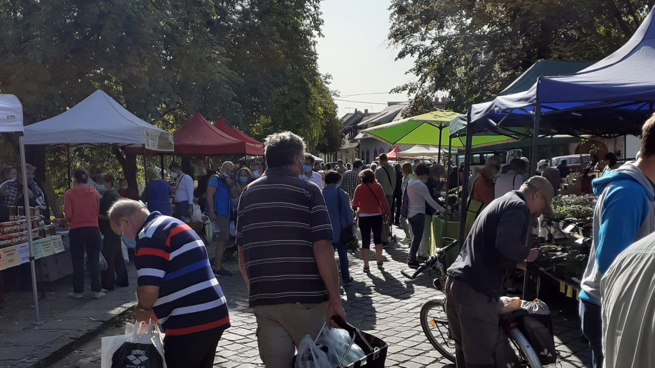 Szentendrei piac. Forrás: Facebook: Szentendrei Piac