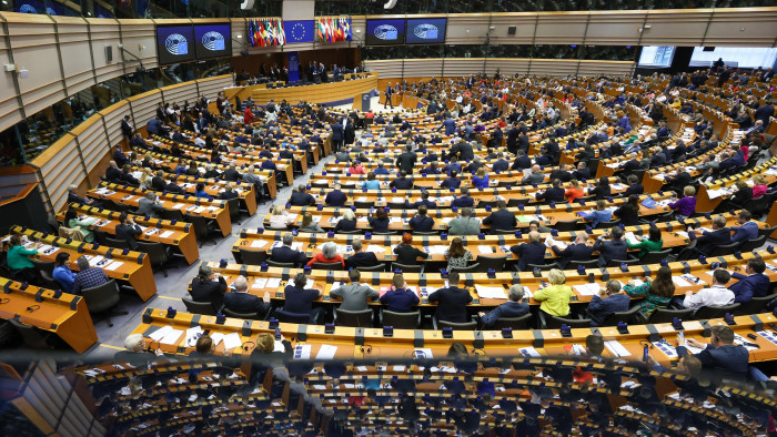 Elemzők az EP-választásról: egyszemélyes pártoknál gyakori, hogy Brüsszelből csinálnak belpolitikát