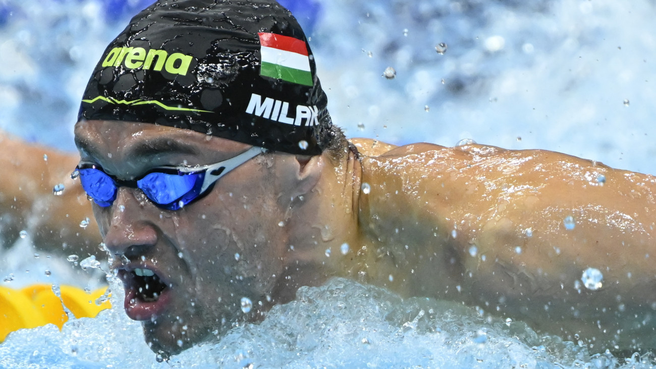 A későbbi győztes Milák Kristóf a férfi 100 méteres pillangóúszás döntőjében az úszó országos bajnokságon a Duna Arénában 2024. április 12-én.