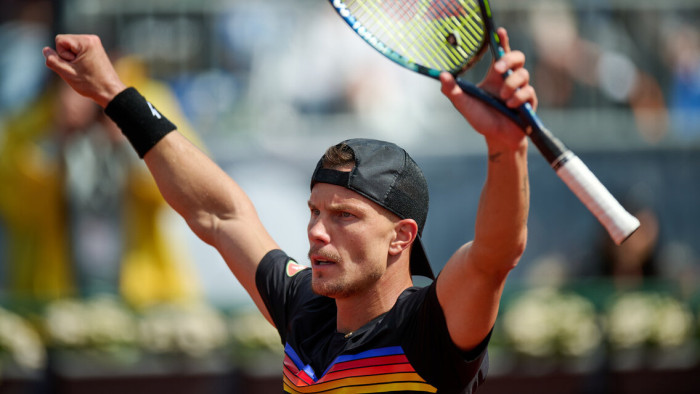 Fucsovics Márton megnyerte a bukaresti tenisztornát - videón a végjáték és az ünneplés