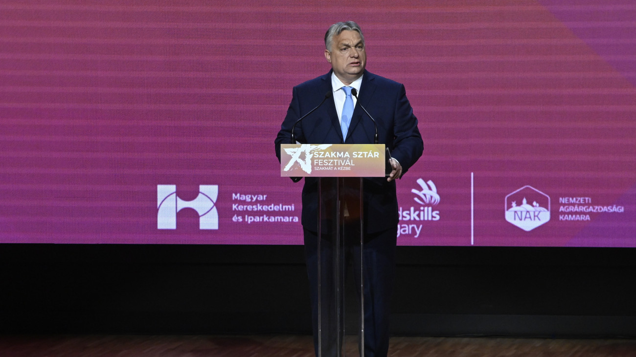 Orbán Viktor miniszterelnök beszédet mond a XVII. Szakma Sztár Fesztivál megnyitóján a Hungexpo Kongresszusi Központban 2024. április 24-én.