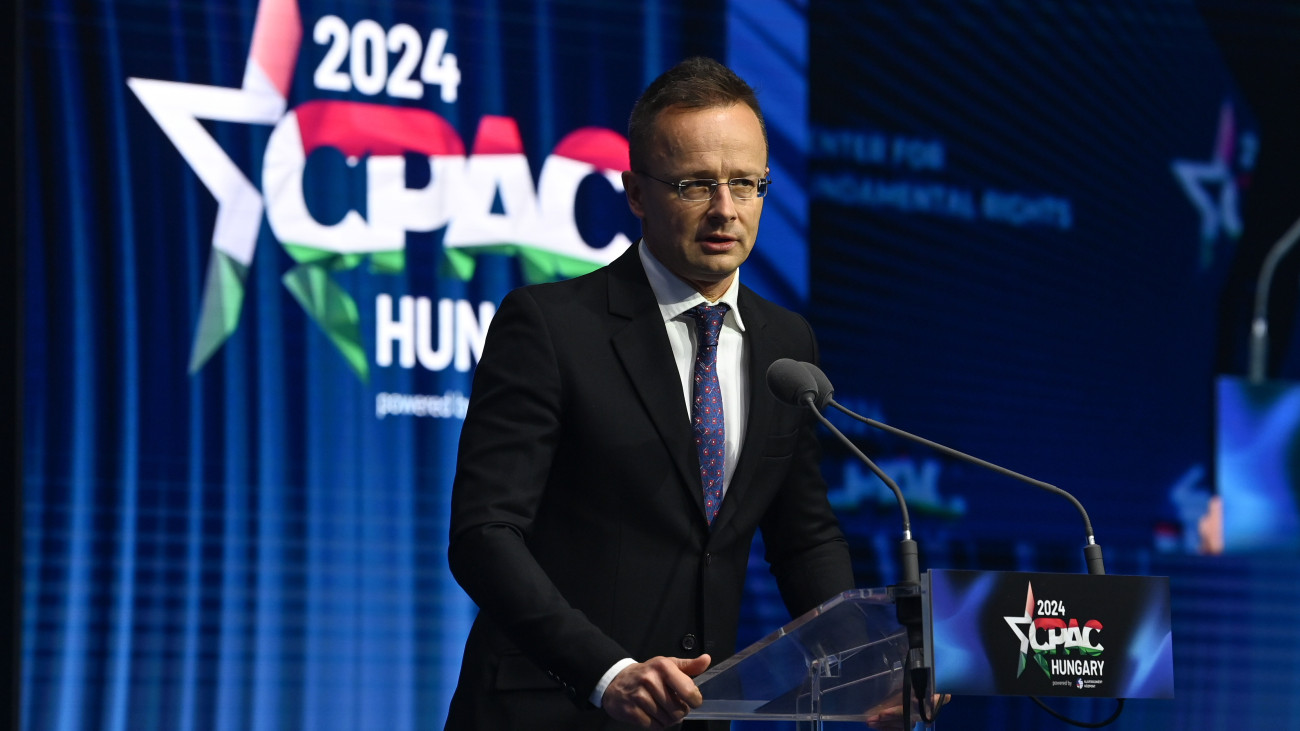 Szijjártó Péter külgazdasági-és külügyminiszter beszédet mond a kétnapos Konzervatív Politikai Akció Konferencia (CPAC Hungary) második napján a Millenárison 2024. április 26-án.