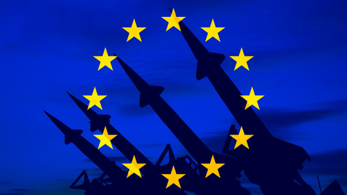 Hatalmas összeggel támogatja az EU a kontinens védelmi iparát