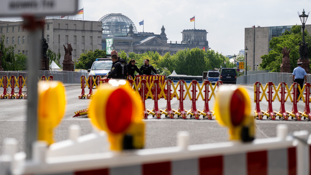 23 May 2024, Berlin: A bridge to Berlins government district is cordoned off by the police during the Democracy Festival. The Basic Law of the Federal Republic of Germany was proclaimed on May 23, 1949. The double anniversary of 75 years of the Basic Law and 35 years of the Peaceful Revolution will be celebrated with a three-day Democracy Festival from 24 to 26 May 2024 around the Federal Chancellery and Bundestag. Photo: Christophe Gateau/dpa (Photo by Christophe Gateau/picture alliance via Getty Images)