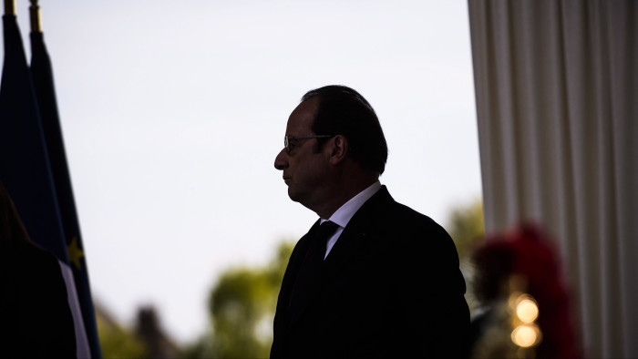 Elárverezték Francois Hollande pikáns múltú járművét – kép