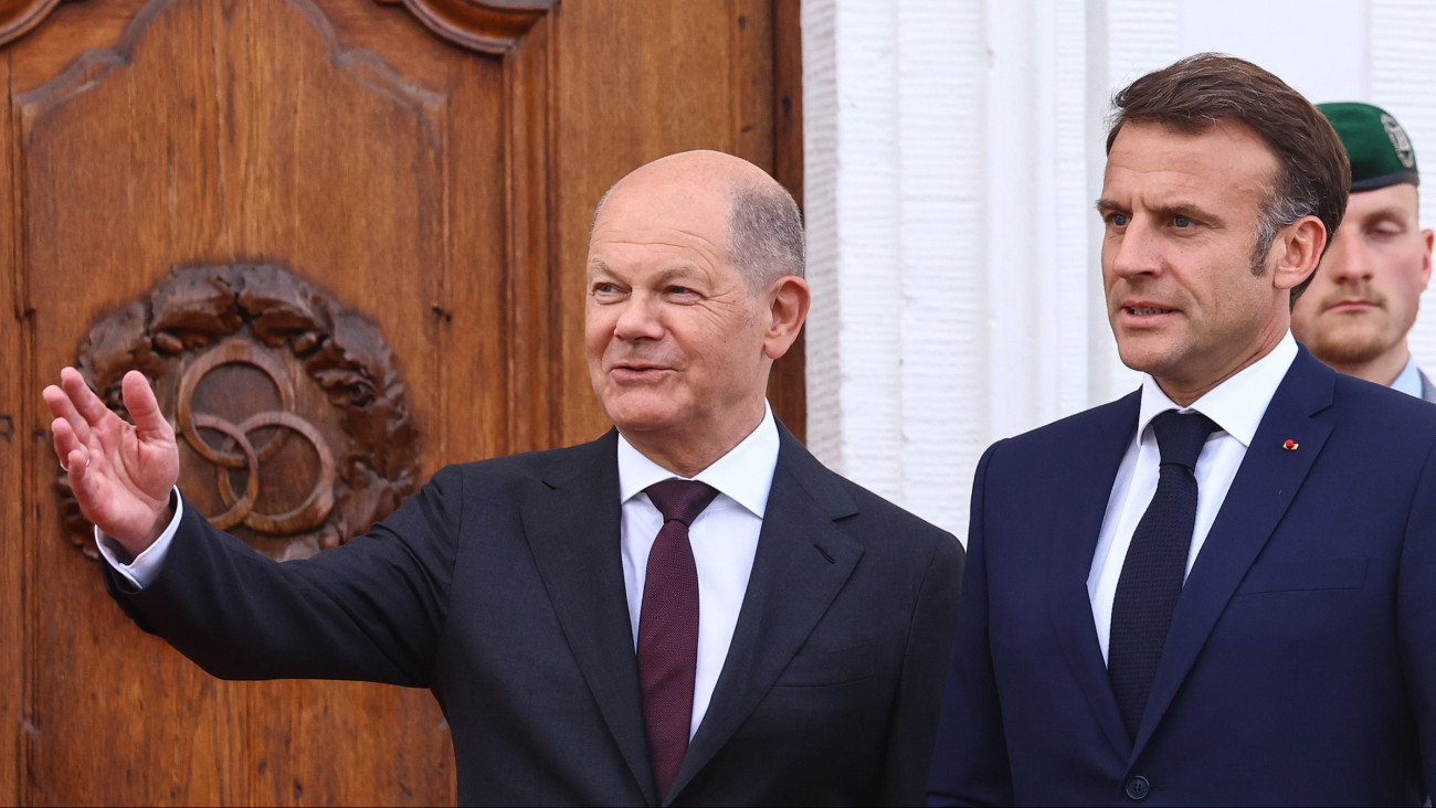 Szakértő: már Macron sem bánná a nyugati fegyverek oroszországi bevetését, de Scholz óvatos