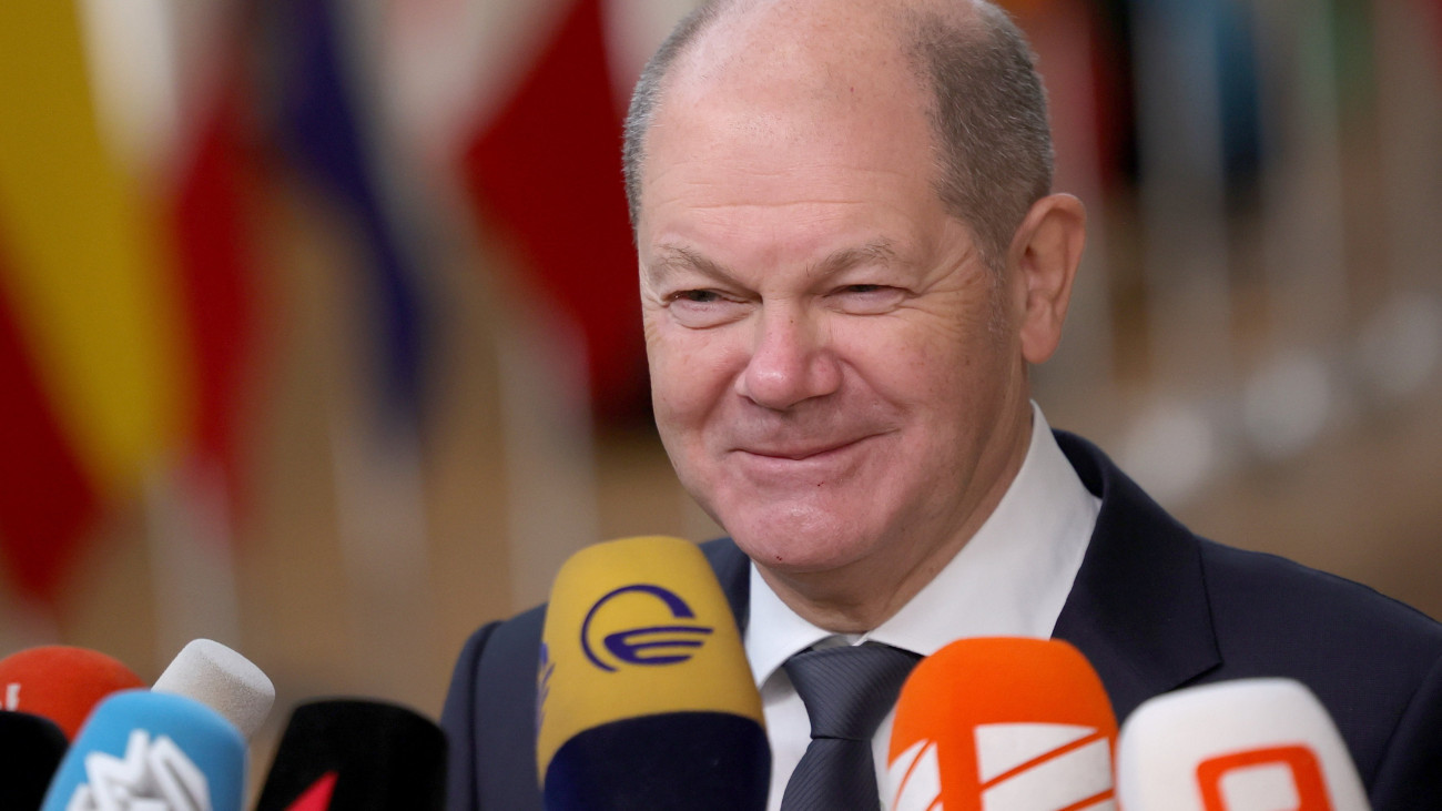 Olaf Scholz újabb nagy csatát bukhat el – már a saját pártjában is vesztésre áll