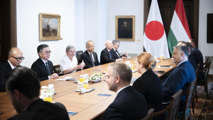 A Suzuki japán vezetőjét fogadta Orbán Viktor