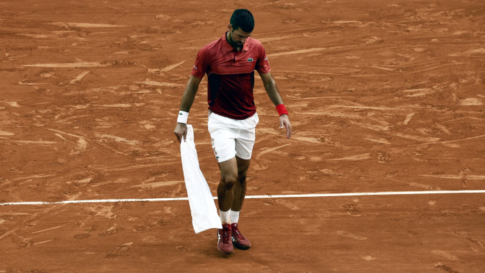 Műtéte után hosszú kényszerpihenő vár Novak Djokovicra