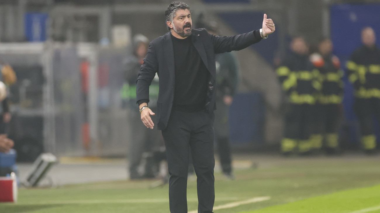 HAMBURG, GERMANY - FEBRUARY 15: head coach Gennaro Gattuso of Olympique Marseille gestures during the UEFA Europa League 2023/24 Knockout Round Play-offs First Leg match between FC Shakhtar Donetsk and Olympique de Marseille at Volksparkstadion on February 15, 2024 in Hamburg, Germany. (Photo by Marco Steinbrenner/DeFodi Images via Getty Images)