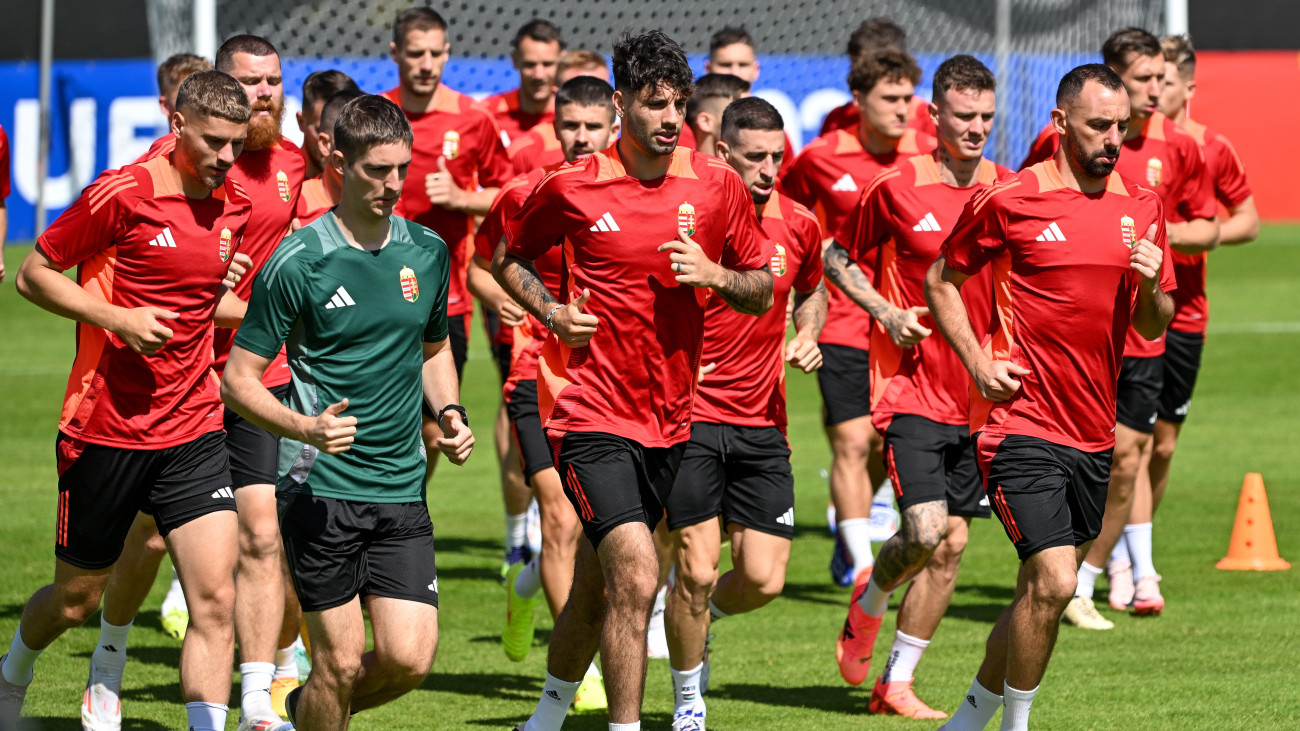 A németországi labdarúgó Európa-bajnokságon részt vevő magyar válogatott edzése Weiler-Simmerbergben 2024. június 18-án.