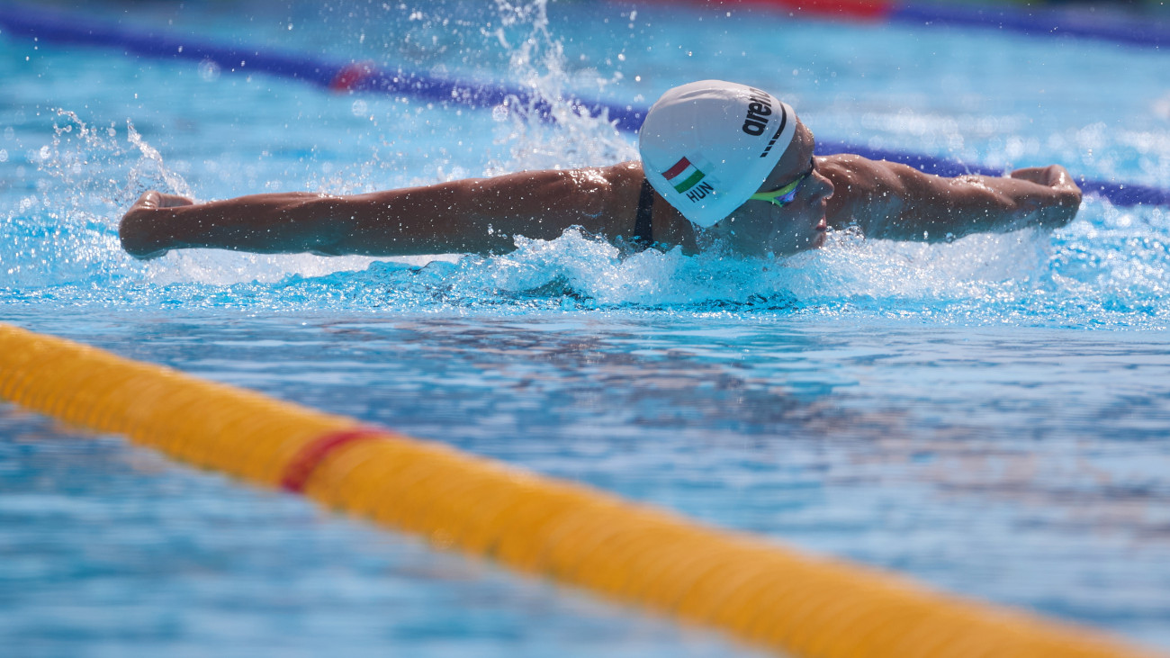Jakabos Zsuzsanna a női 200 méteres pillangóúszás előfutamában a belgrádi vizes Európa-bajnokságon 2024. június 22-én.