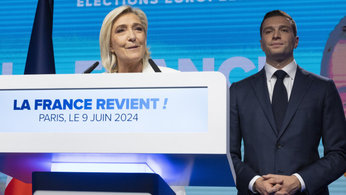 Ma eldöntik Franciaország politikai jövőjét