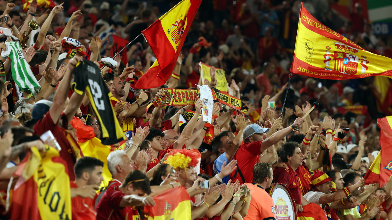 A spanyolok hosszabbítás után kiejtették a németeket a foci Eb-n