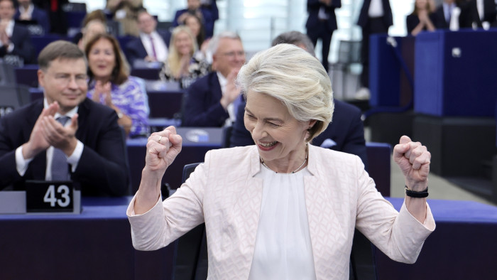 Ursula von der Leyen maradhat az Európai Bizottság élén - szavazati arány
