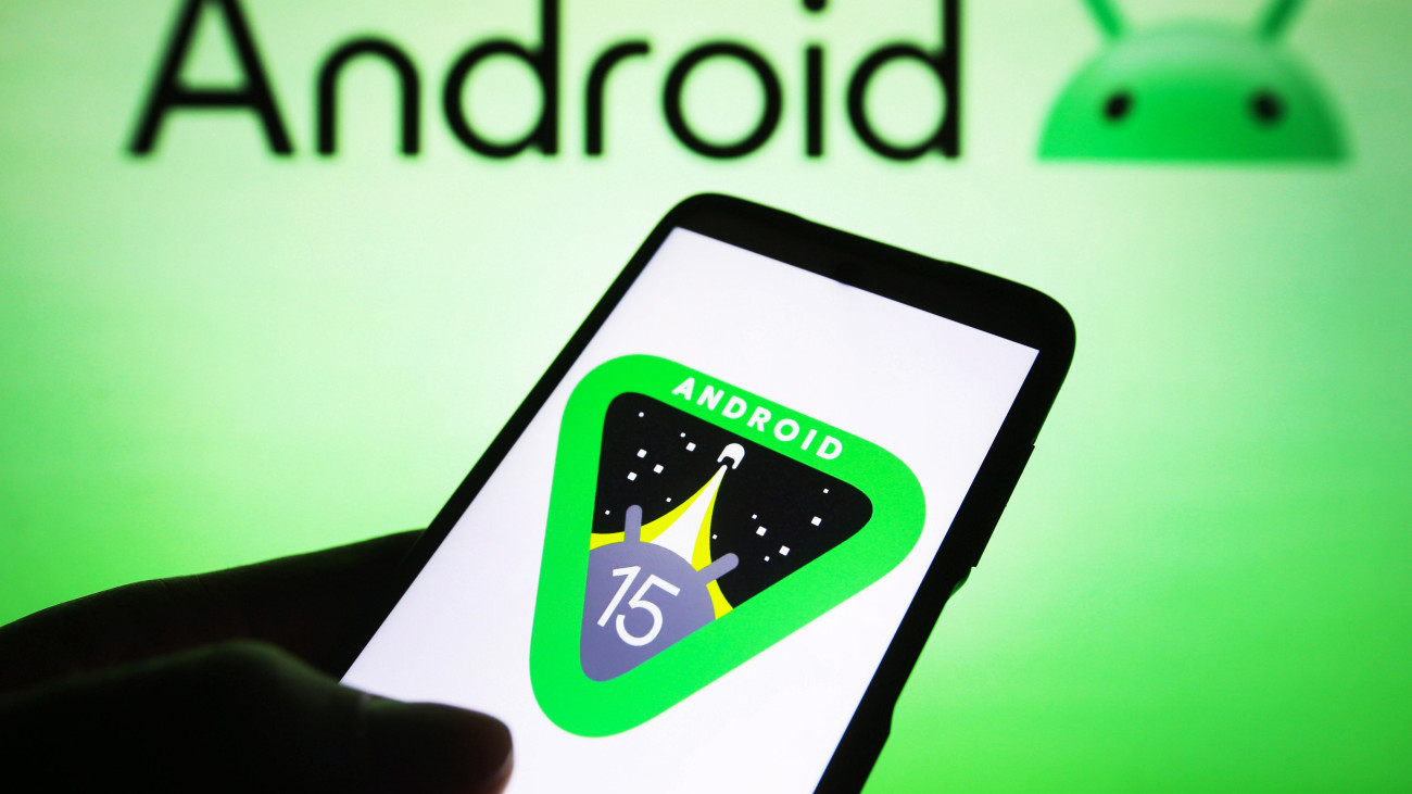 UKRAINE - 2024/02/21: In this photo illustration, Android 15 logo is seen on a smartphone screen. (Photo Illustration by Pavlo Gonchar/SOPA Images/LightRocket via Getty Images)