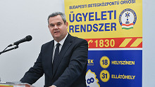 Takács Péter a Facebookon kezdett szócsatába a neki beszólókkal