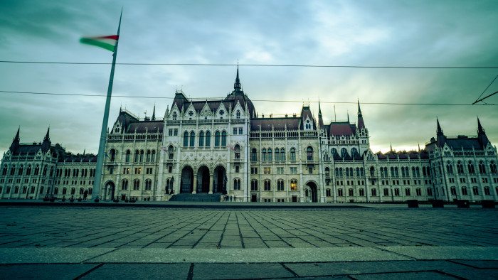 Brutális rekord készül a Kossuth téren