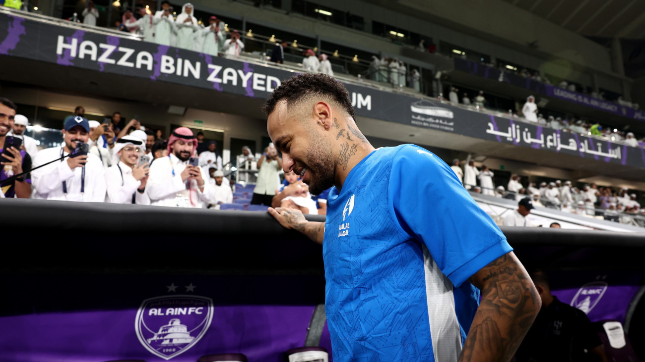 AL AIN, UNITED ARAB EMIRATES - OCTOBER 21:  Neymar makes his way to the substitutes bench ahead of the AFC Champions League Elite match between Al Ain and Al-Hilal at Hazza bin Zayed Stadium on October 21, 2024 in Al Ain, United Arab Emirates.  (Photo by Francois Nel/Getty Images)