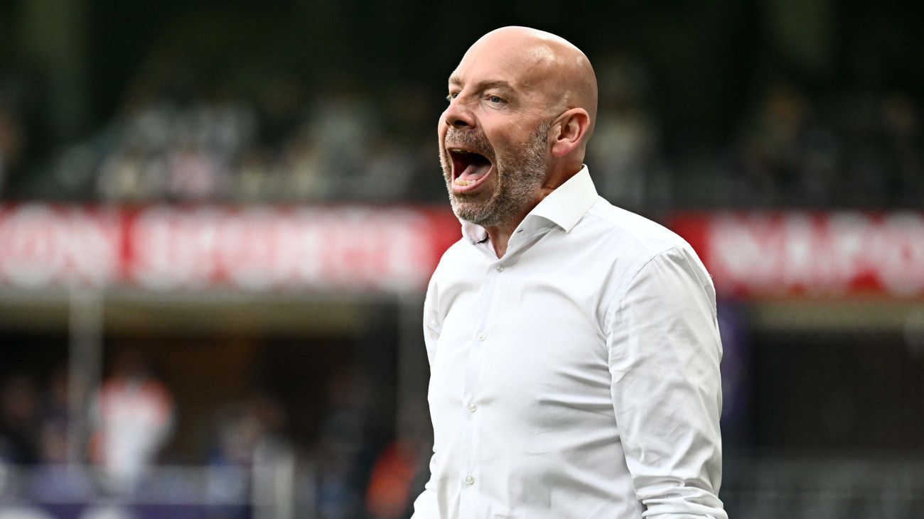 ANDERLECHT, BELGIUM - MAY 19: Brian Riemer, head coach of Anderlecht, pictured during a football game between RSC Anderlecht and Club Brugge on match day 9 of the champions play-offs in the Jupiler Pro League season 2023 - 2024 competition on May 19, 2024 in Brussels, Belgium. (Photo by Isosport/MB Media/Getty Images)