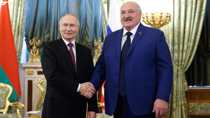 Bendarzsevszkij Anton: Lukasenka feszegeti a határokat
