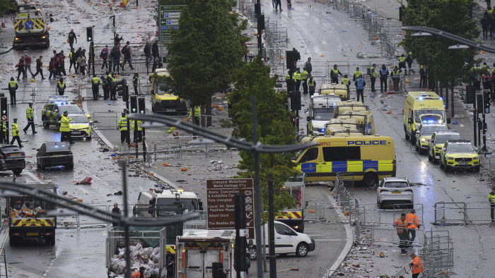 Fotók és videó a Liverpool bajnoki ünneplésén történt gázolásról