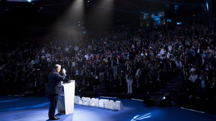 Orbán Viktor beszédre készül