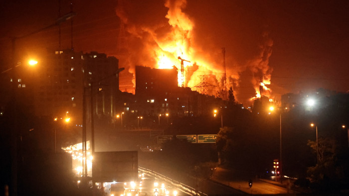 További tábornokok haláláról számolt be Irán a folytatódó izraeli támadások következtében