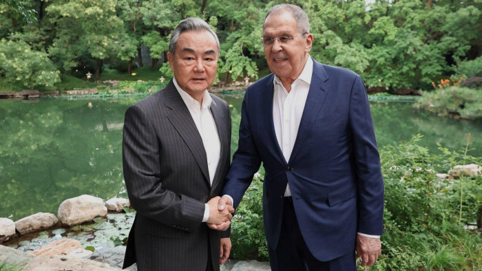 Úgy tűnik, Kínának is lesz beleszólása a békébe