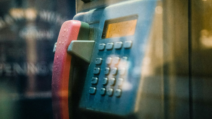 Joghézag: Budapest leszerelné, a Telekom átalakítaná a telefonfülkéket