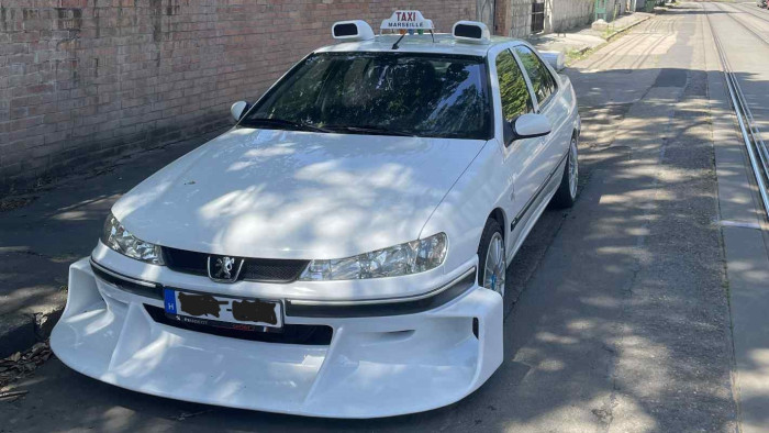 Budapesten fotózták le a legnagyobb francia sztárt