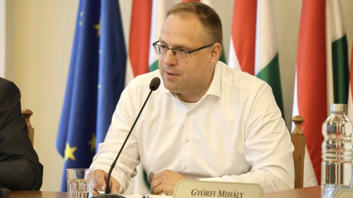 Betelt a pohár a szolnoki polgármesternél, nyílt levélben kért segítséget Pintér Sándortól